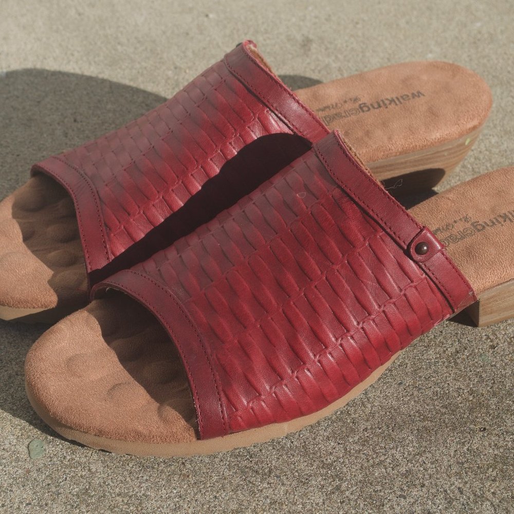 Walking Cradles Sandals red Size 11